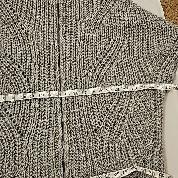 - Anthropologie Elsamanda gray Sweater one size - Picture 3 of 8